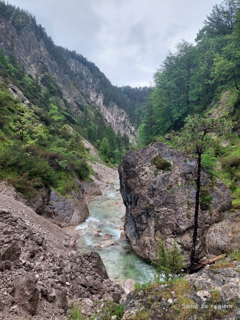 Dolna Austria skalisty Wąwóz błękitny strumień