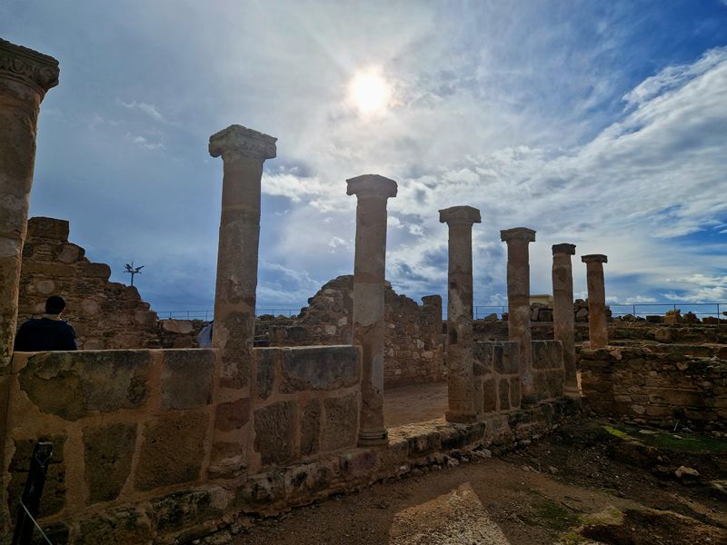 Kolumny Park Archeologiczny Pafos Cypr