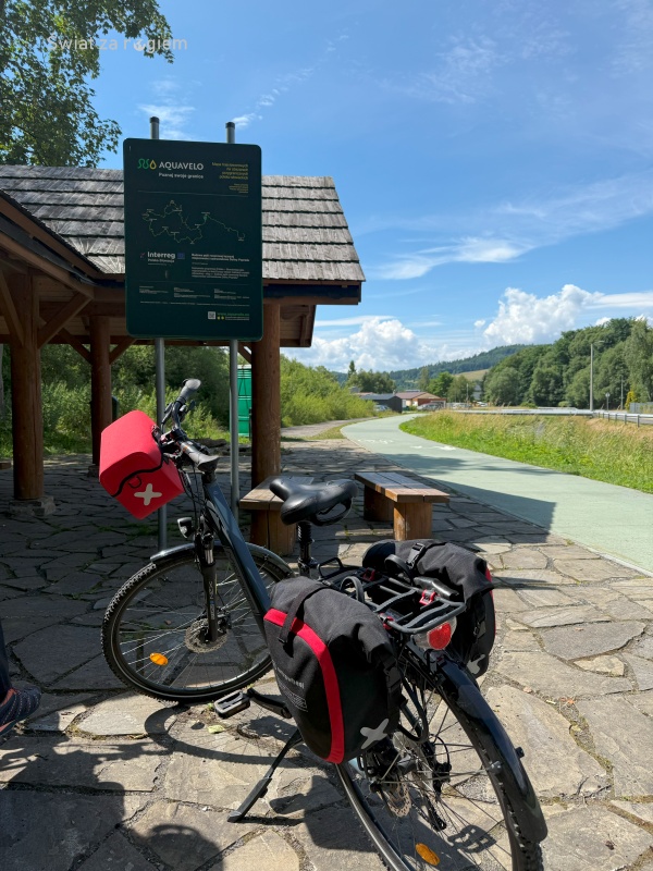 Ścieżka rowerowa Velo Krynica wiata MOR