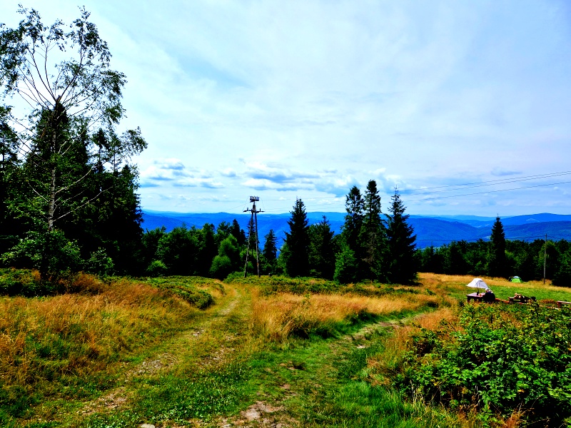 Polana pod Schroniskiem Błatnia, widok w kierunku Brennej