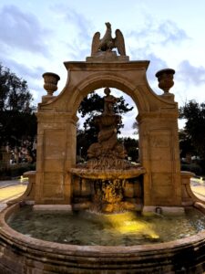 Valletta wieczorem