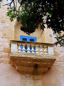 Kamienny balkon Mdina 
